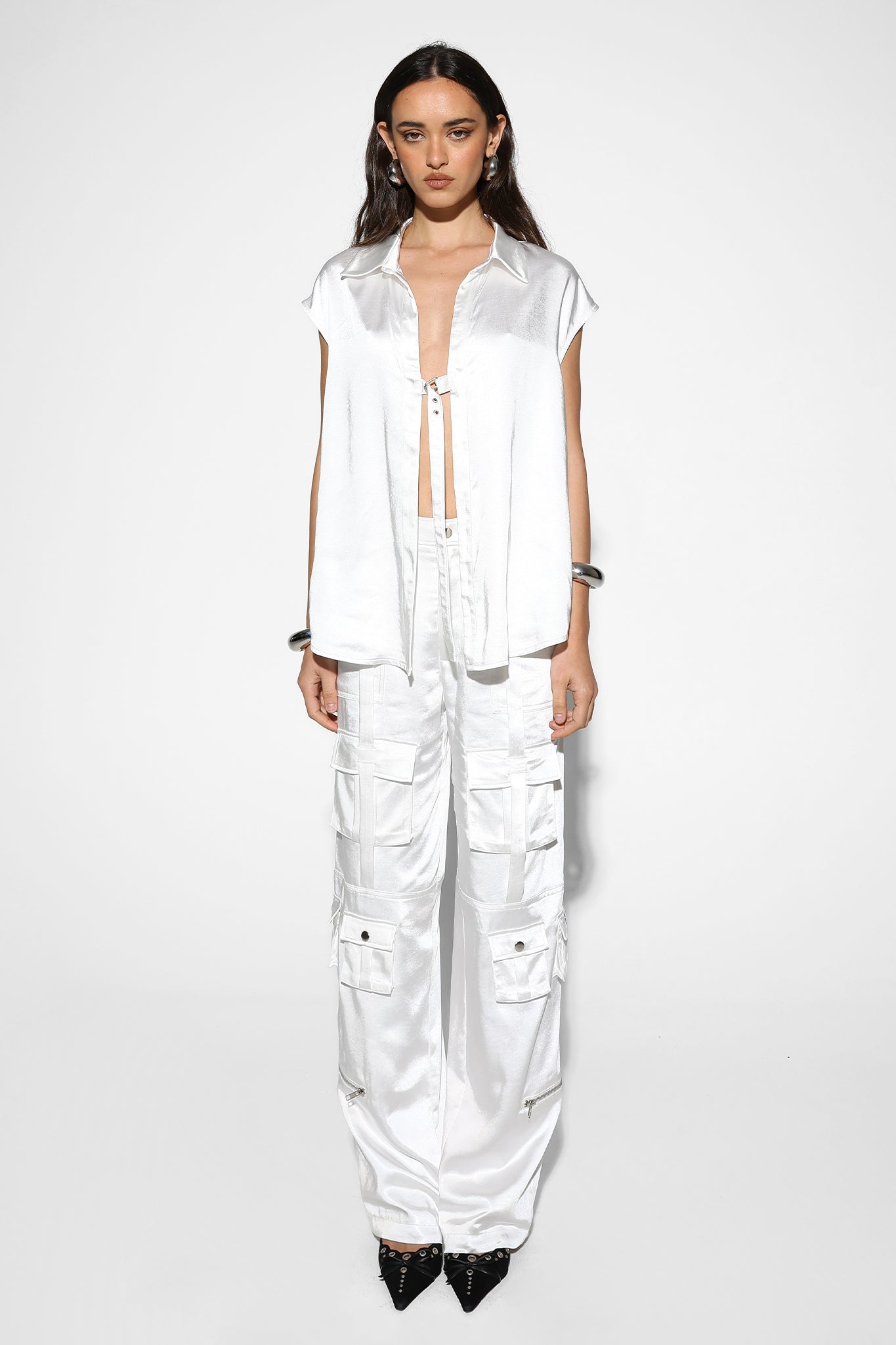 ANDI SLEEVELESS SHIRT | WHITE SATIN