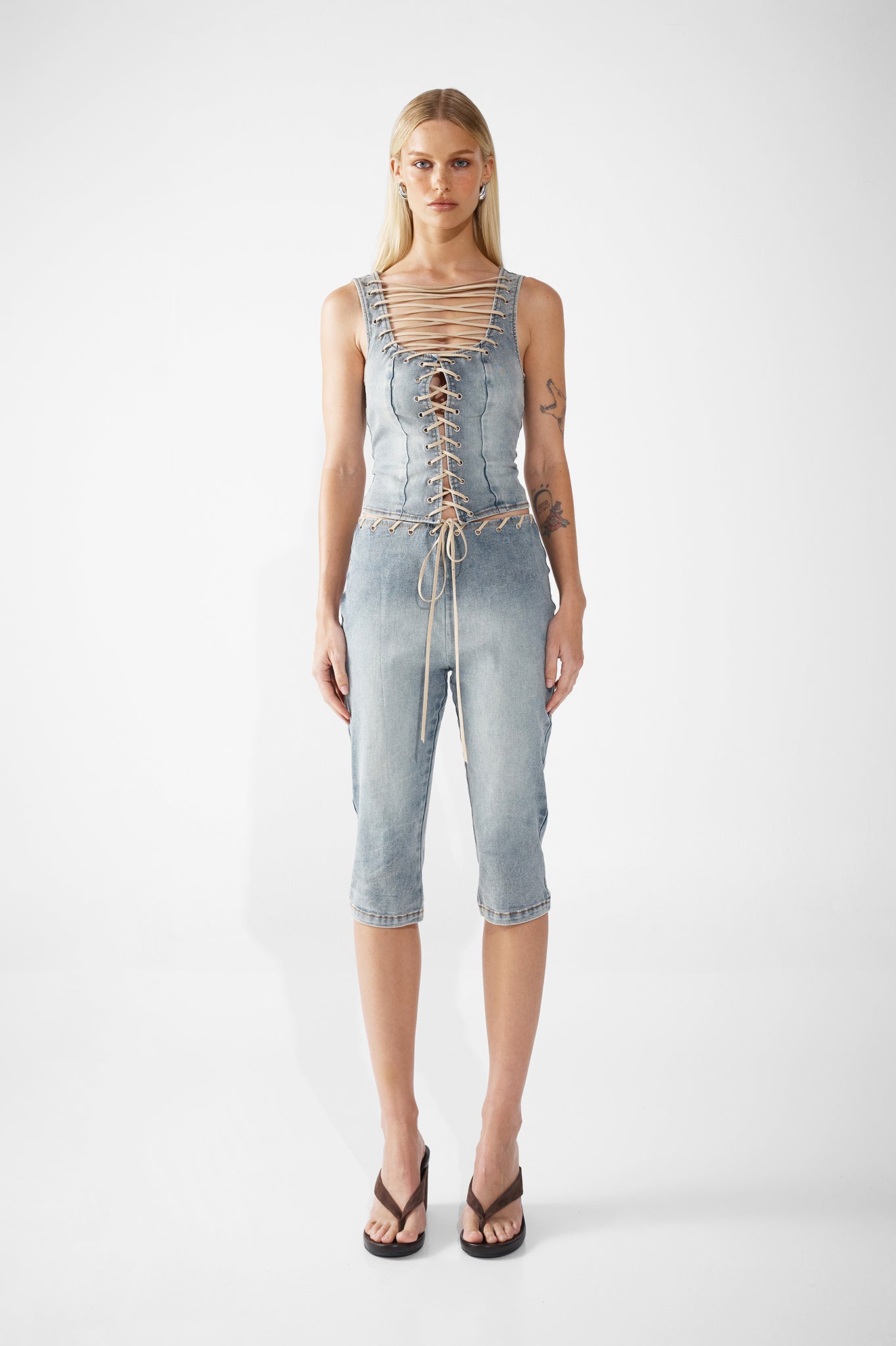 DAVIA CAPRIS | LIGHT DENIM
