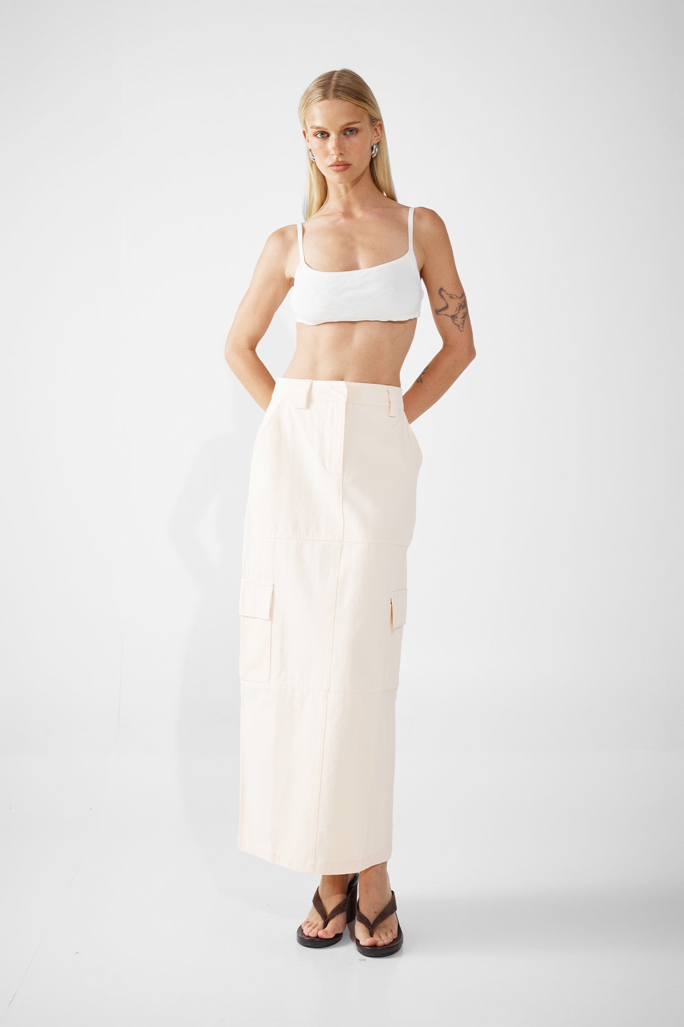 LAIKON CARGO MAXI SKIRT | OFF-WHITE